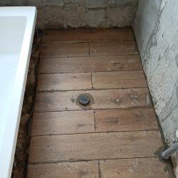 החלפת צנרת במקלחת