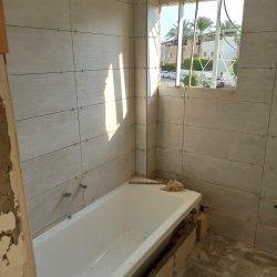 תהליך ריצוף מקלחת